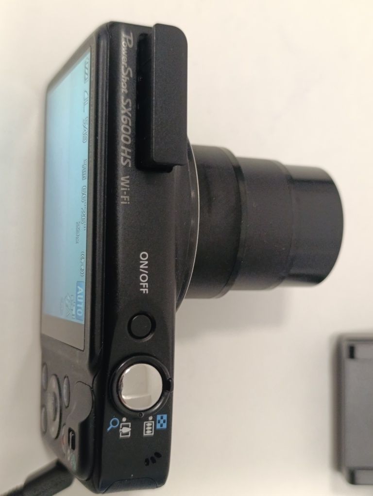 Aparat cyfrowy CANON PowerShot SX600 HS WiFi NFC 16mp x18 fHD Japan