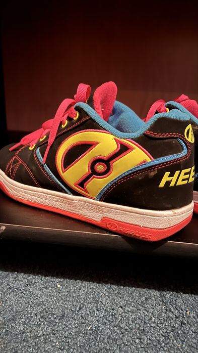 Кросівки з колесами