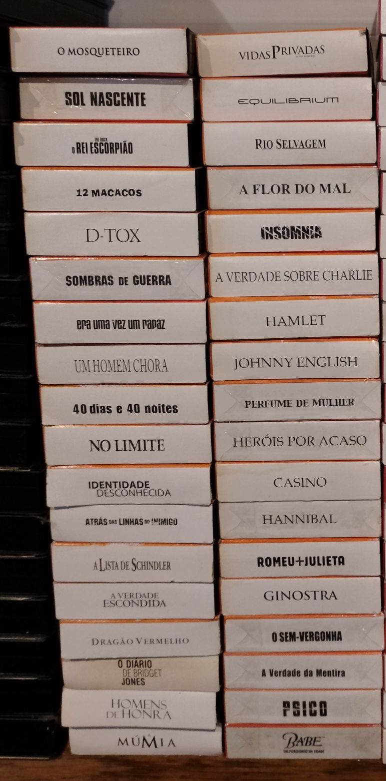 36 Cassetes vídeo VHS, vários filmes