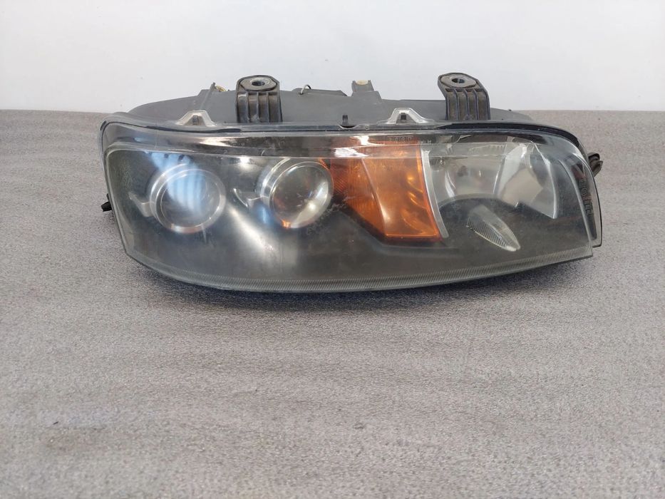 Ótica / farol direita FIAT Punto (188_)