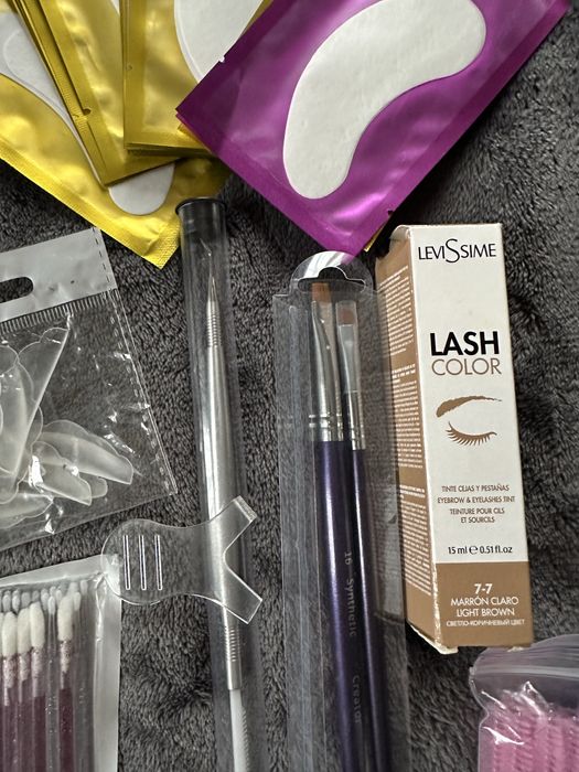 Для брів фарба пензлики та ін