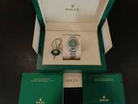 Rolex Oyster Perpetual 31 mm Green Dial