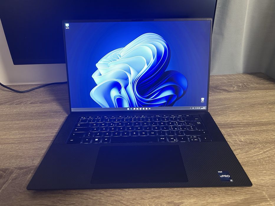 Dell Precision 5570 і7-12800H | 32Gb | 500Gb NVMe | IPS 15.6 | A1000