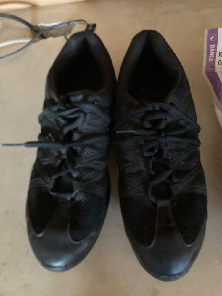 Sapatos de dança Bloch novos com joelheiras