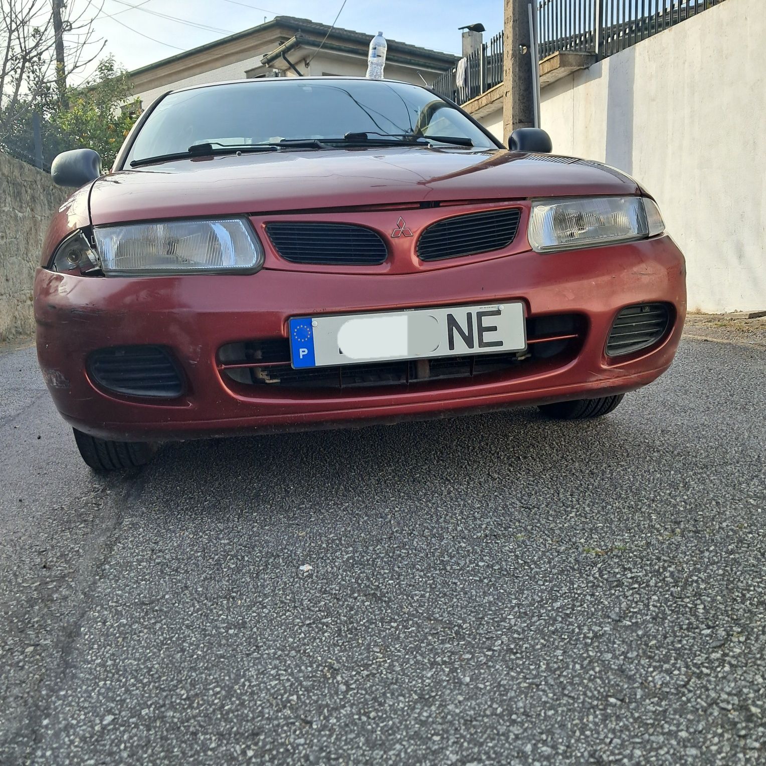 Mitsubishi carisma