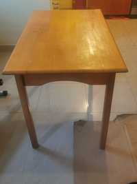 Stół z drewna litego