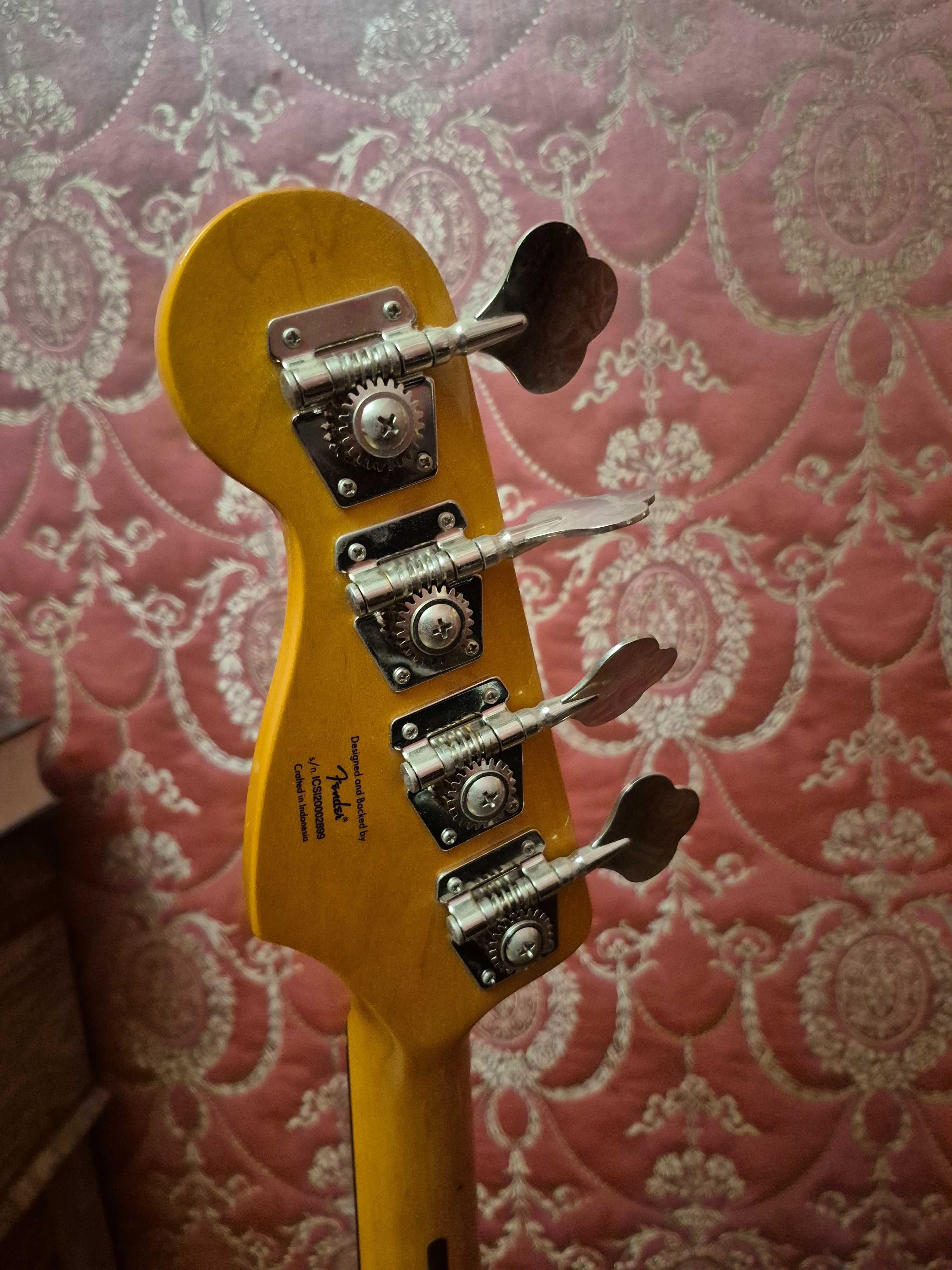 Gitara basowa Fender Squier Classic Vibe 60s Jazz Bass + pasek