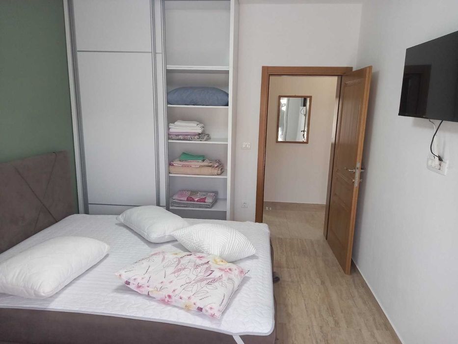 Бар. Илино. 180м - второй круг с заправками, 570м - МОРЕ. 350м маркеты