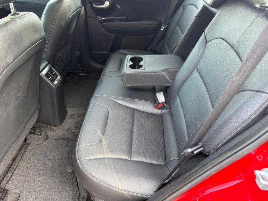 Kia Niro EX Premium      2022