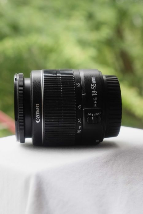 Obiektyw kitowy Canon EF-S 18-55mm f/3.5-5.6 is III dc lens kitowiec