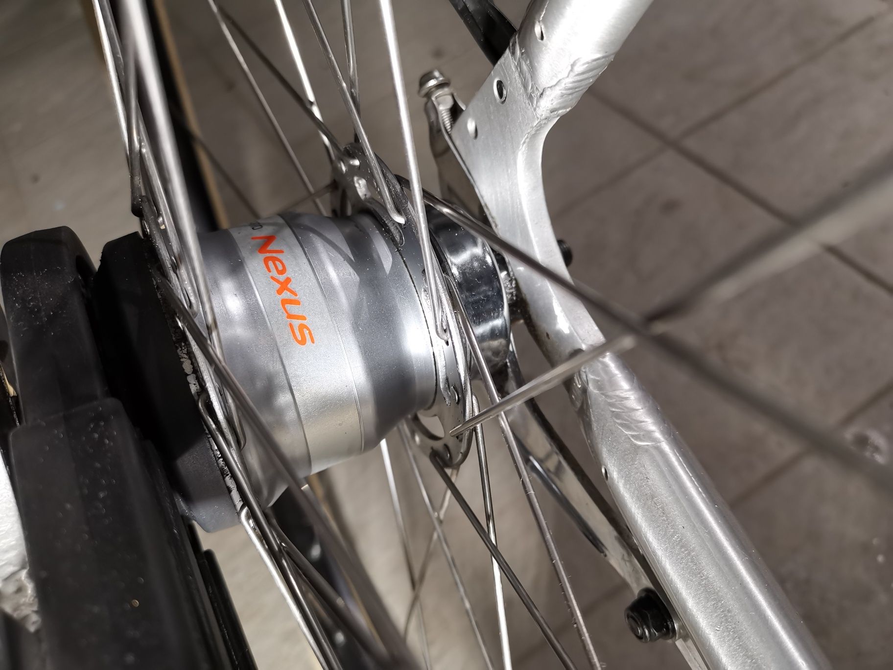 Rarytas, VANMOOF 5 z ABUS chain, 7 bieg., siodło i gripy BROOKS- 1400.