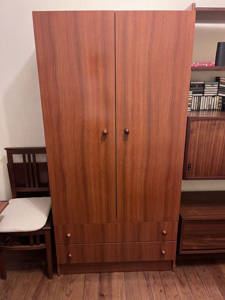 Mobilia de quarto individual (cama, mesa cabeceira, Guarda fato, secre