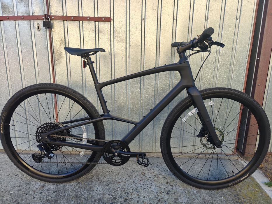 Specialized Sirrus X 5.0 karbon rama M future shock