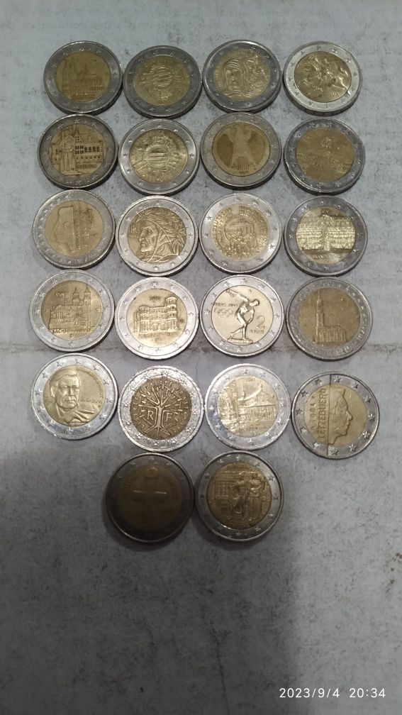 Монеты евро 1 , 2 , 3 евро и центы .