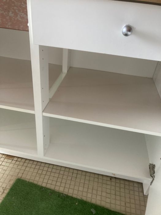 Armário Branco com puxadores