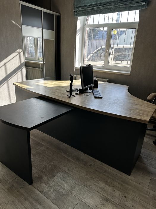 Офісний стіл на 2 робочих місця