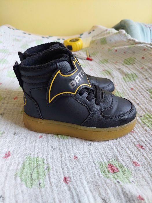 Buty lekko ocieplane H&M batman rozm. 24