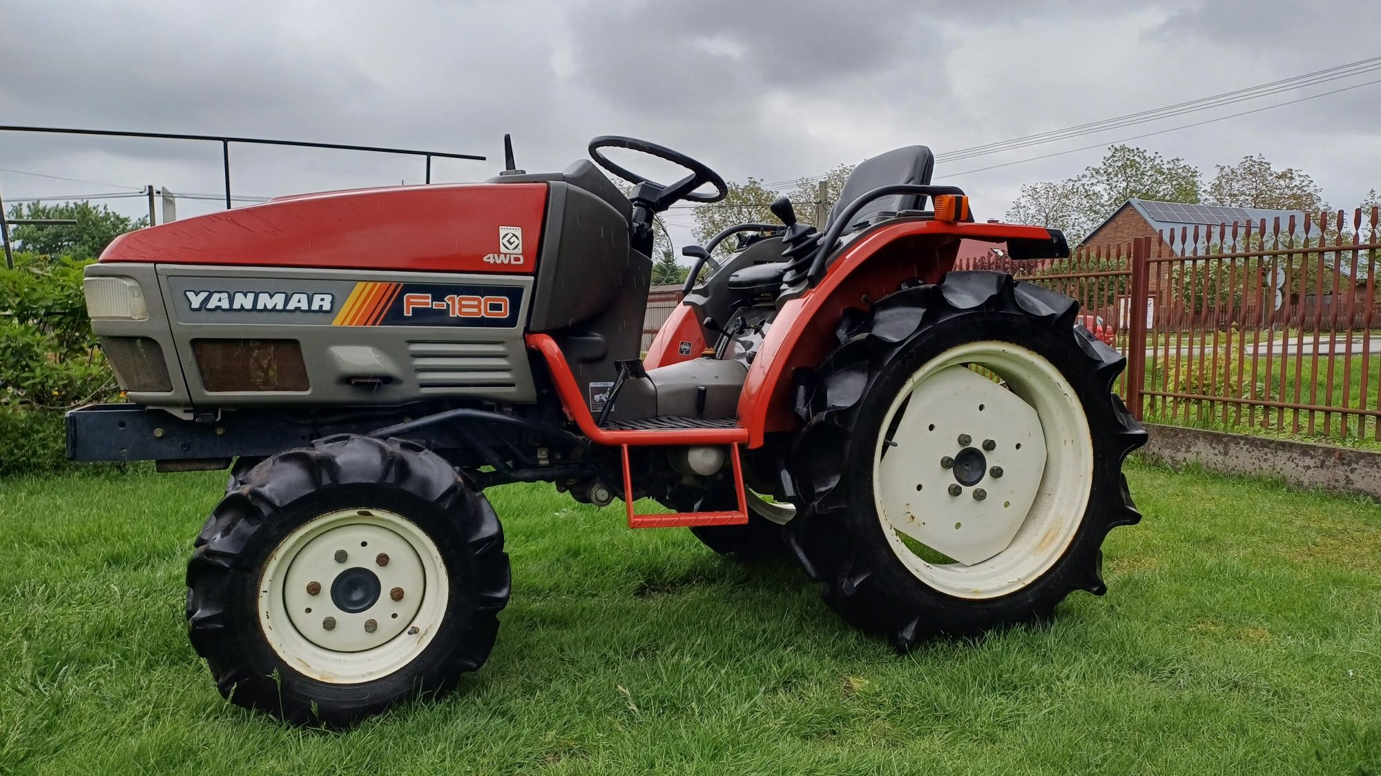 Yanmar F180 + glebogryzarka