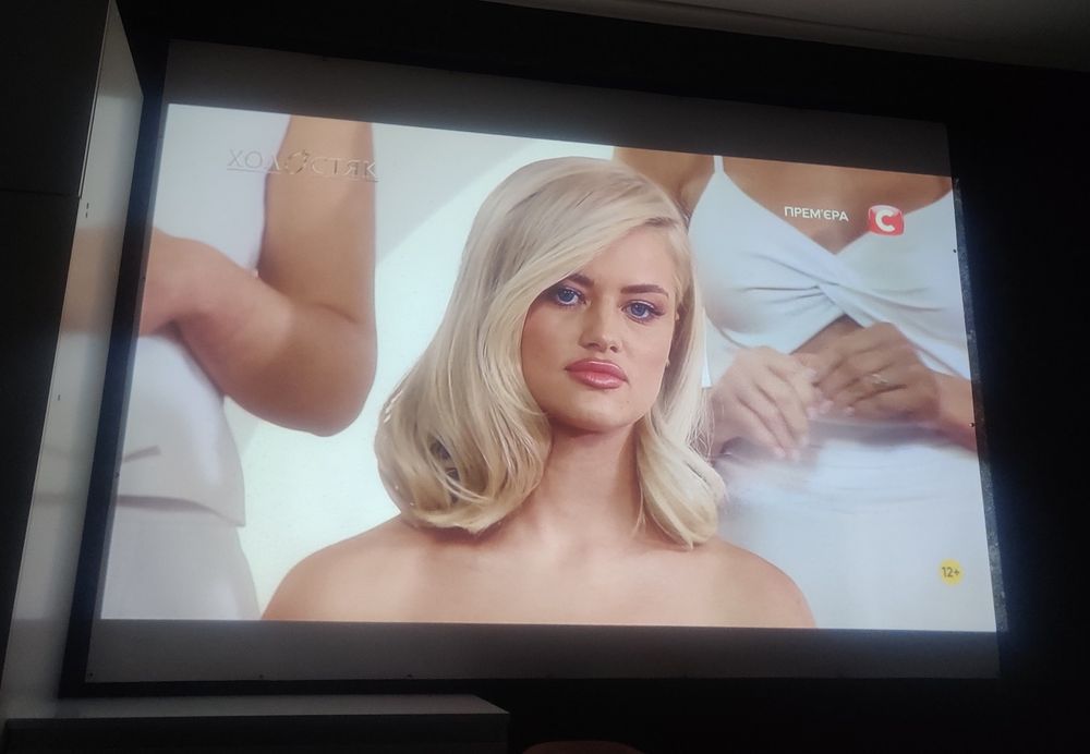 Яскравий Magcubic HY300 Pro (2025) новий Smart TV домашній проектор