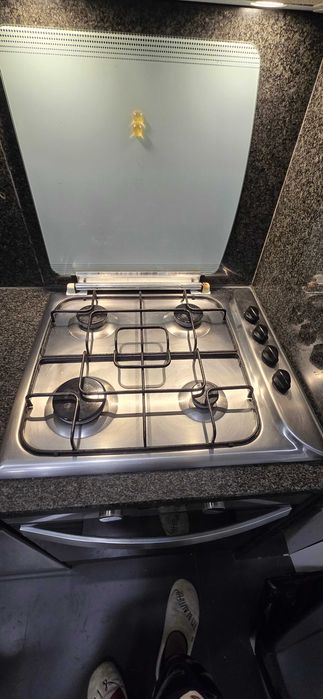 Placa de gás com tampo