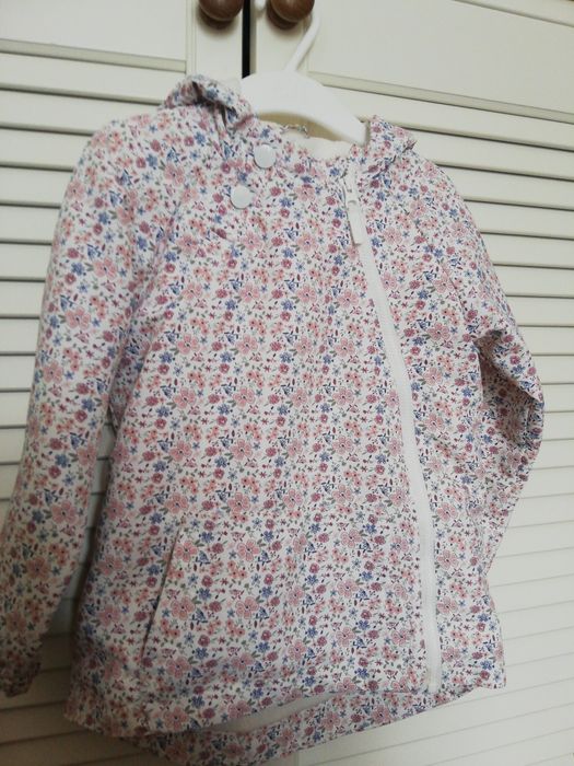 Śliczna dziewczęca kurteczka jesienno/wiosenna