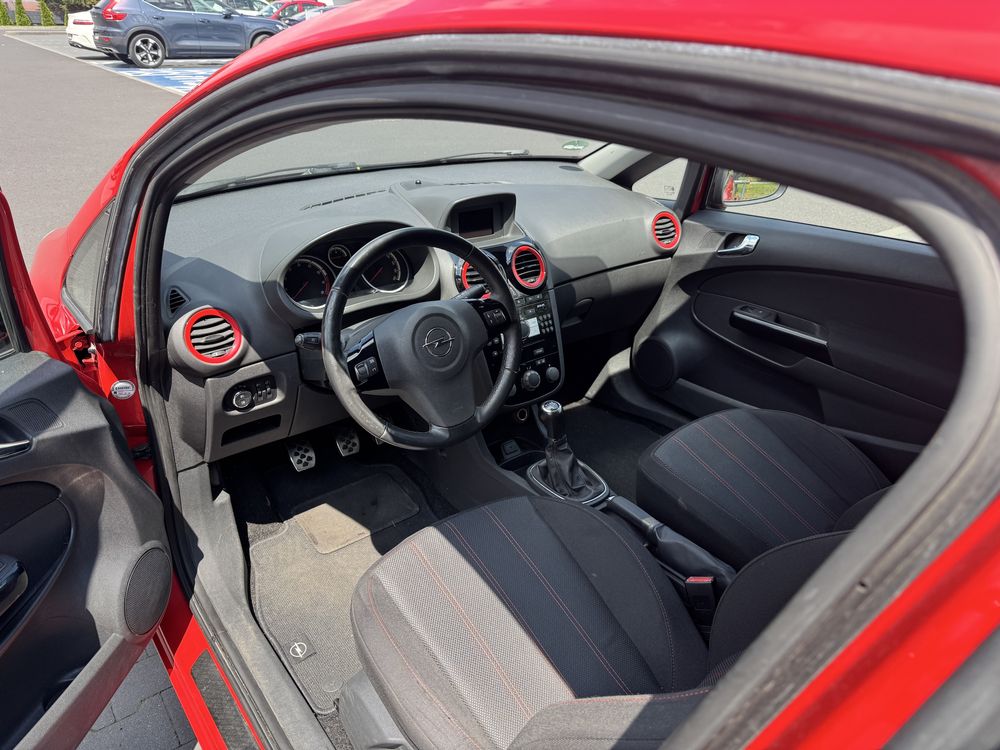 Opel Corsa D 1.4 101KM Color Race