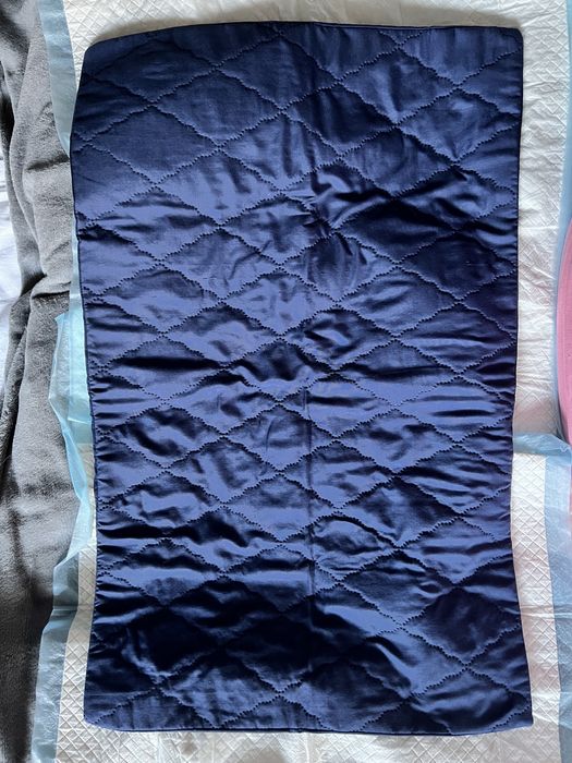 Cztery poszewki wodoodporne