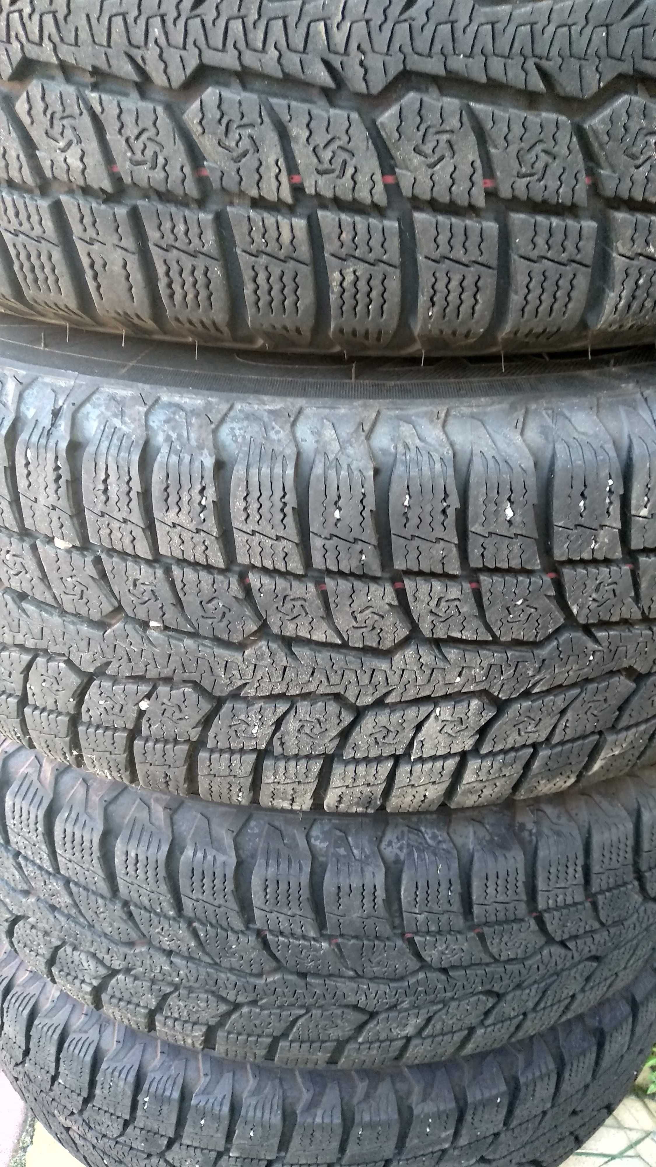 Kia Soul 205/60 R16 диски Італія, шини Toyo Observe GSI6