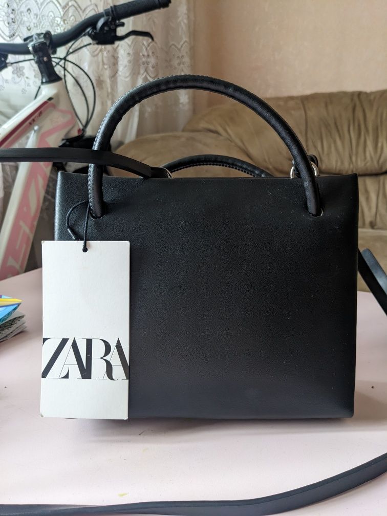 Продам мини сумочку Zara