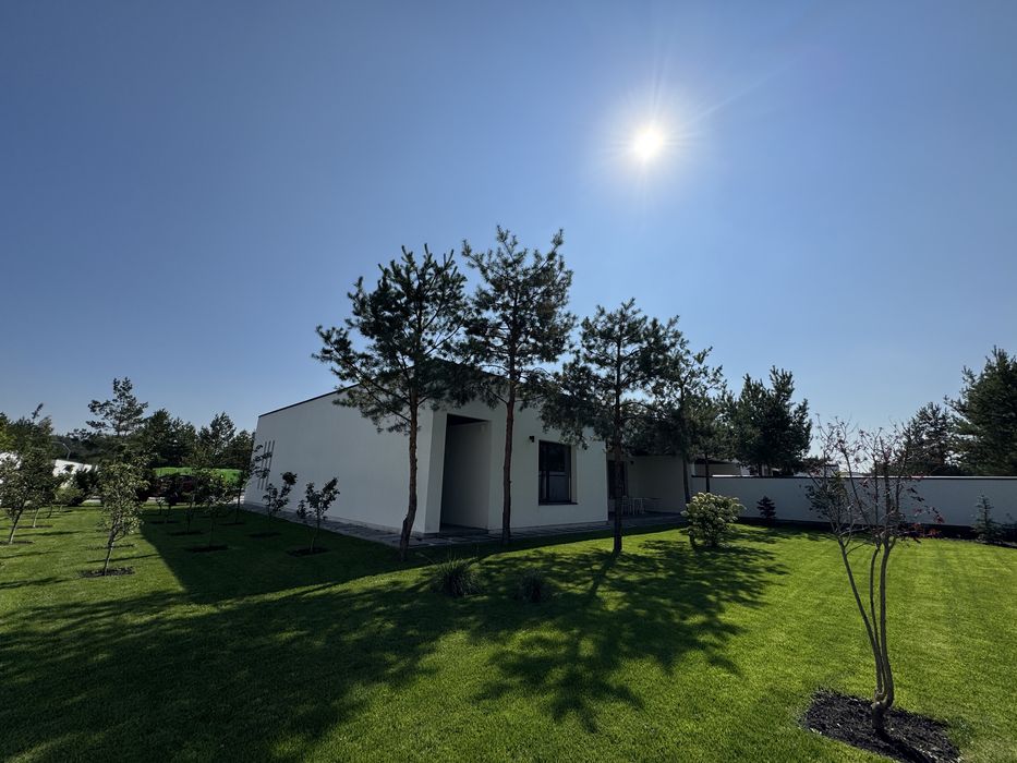 Одноповерховий котедж з ремонтом в КМ біля лісу!