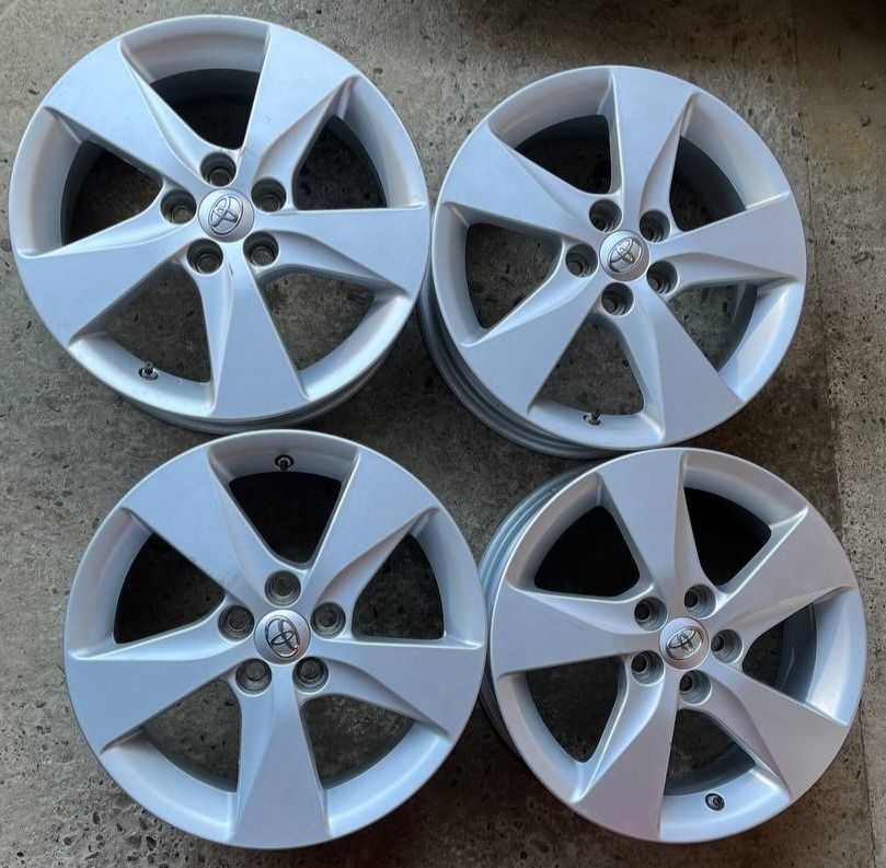 Диски Toyota Corolla Auris Cross Prius R 16 5 100 Celica Urban Cruiser