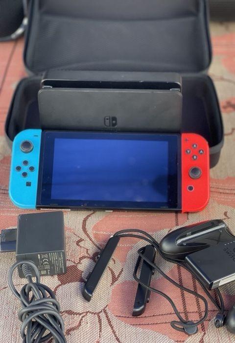 Ігрова кансоль приставка nintendo switch