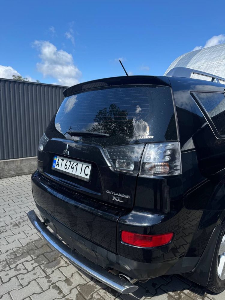 Mitsubishi outlander XL