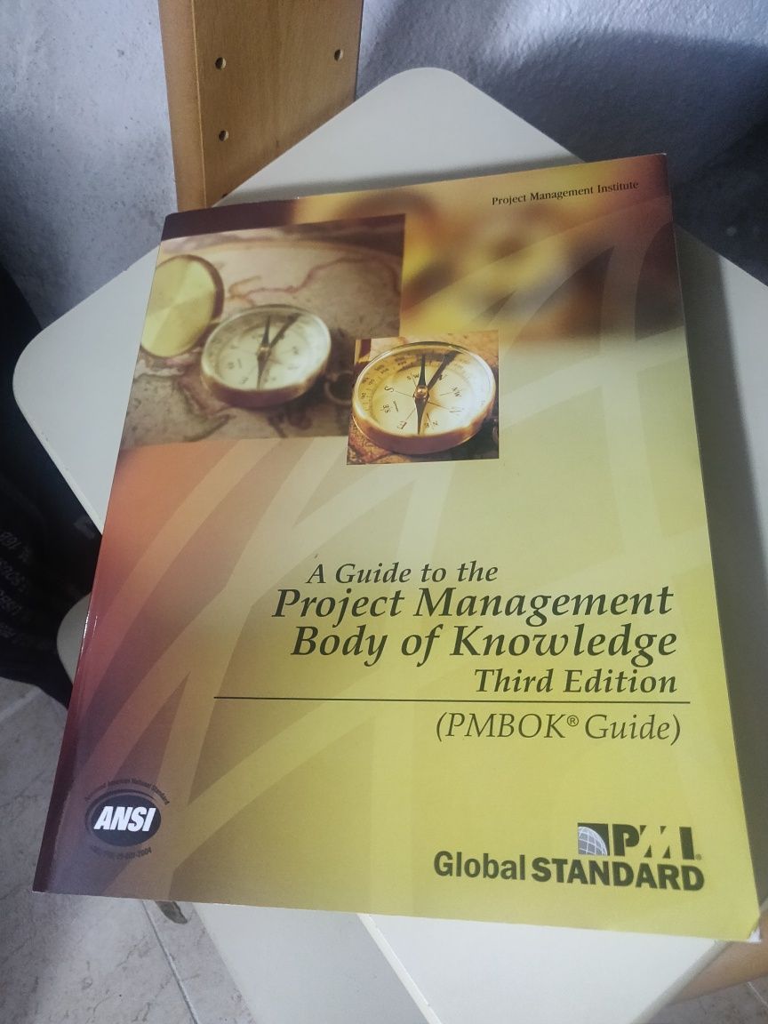 Livro A guide to the Project Management Body of Knowledge