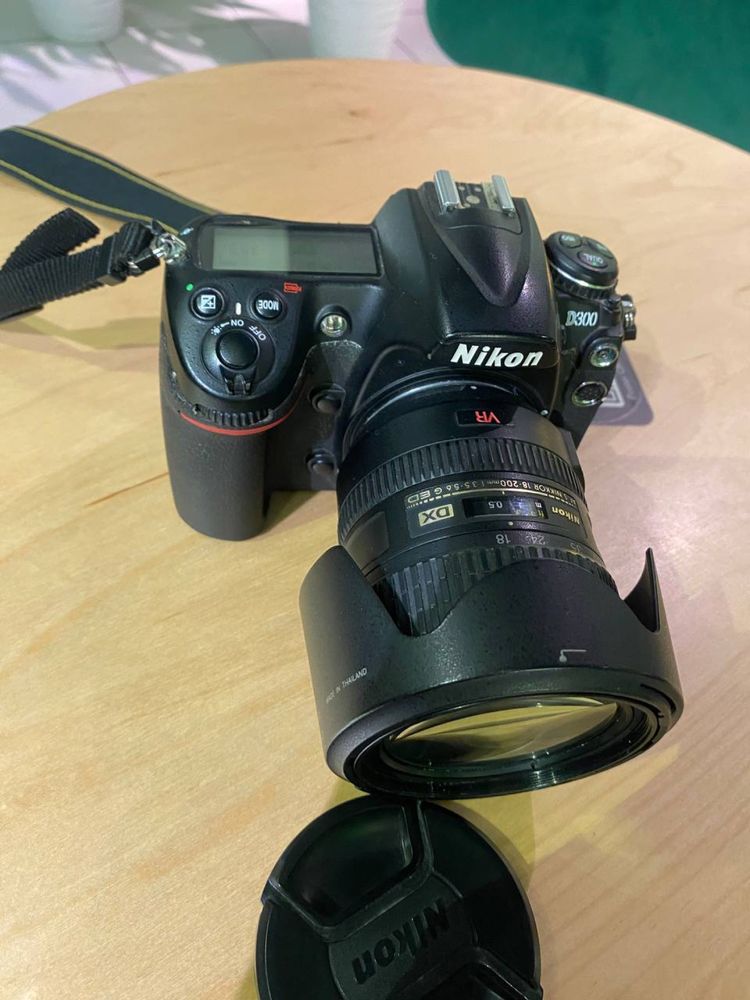 Nikon D300 состояние 8/10