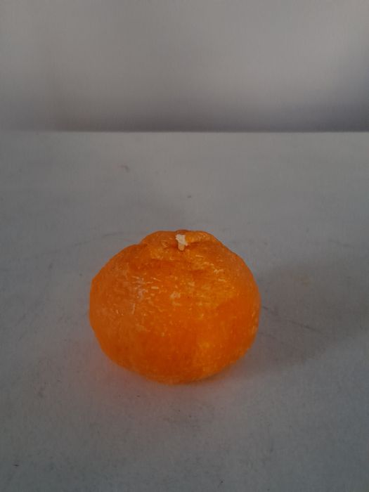 Продам восковые свечи в форме фруктов. Апельсин, мандарин, лимон