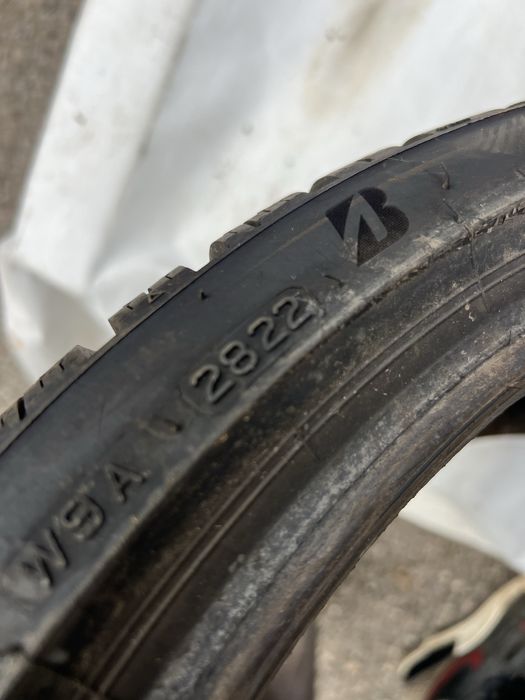 2шт 235/35R19 Bridgestone Blizzak lm005, СКЛАД Б/У РЕЗИНЫ