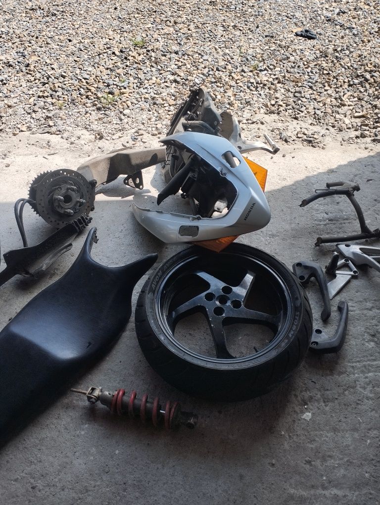 Honda vfr 800 części