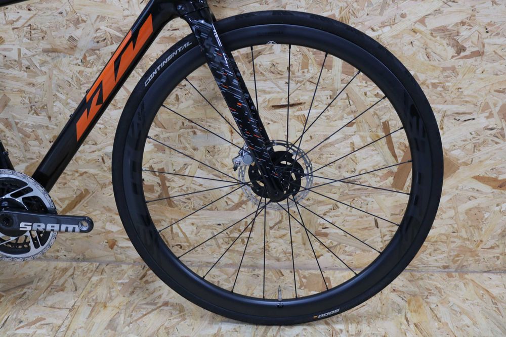 Bicicleta KTM Revelator Alto - Sram RED AXS - Rodas carbono