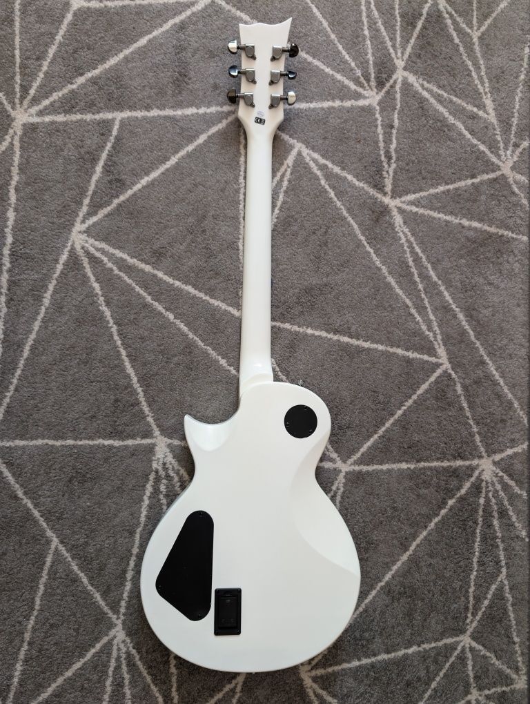 Gitara elektryczna w stylu Les Paul SC-1000 WH

Gitara elektryczna w s