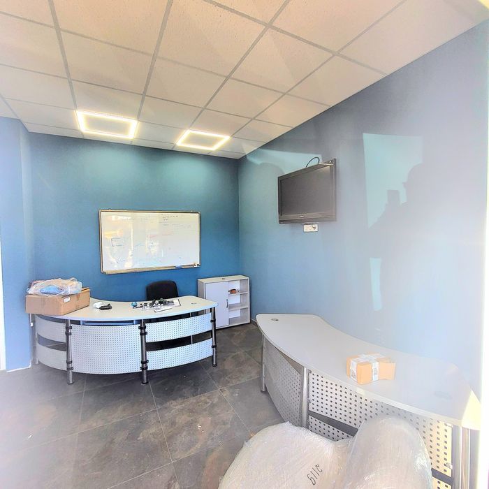 С.Сокільники.Оренда офісу та складського приміщення.