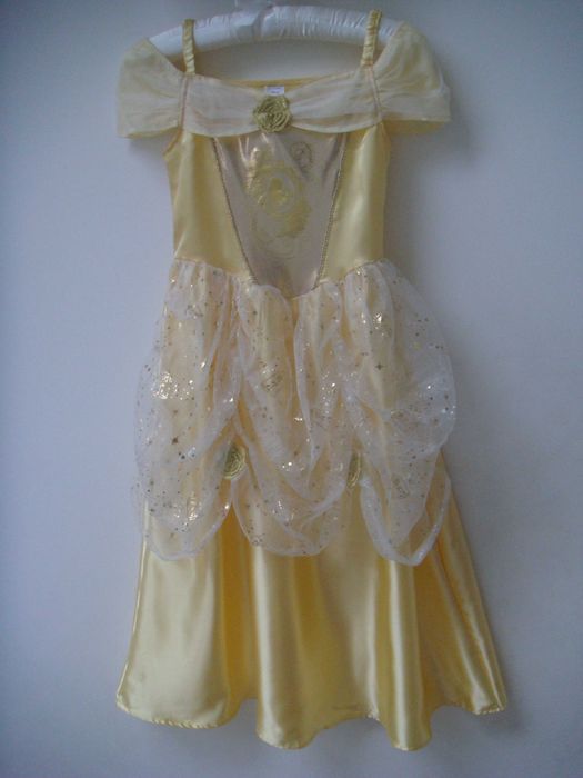 strój księżniczka dama dworu Bella Piękna i Bestia Disney  128 / 134