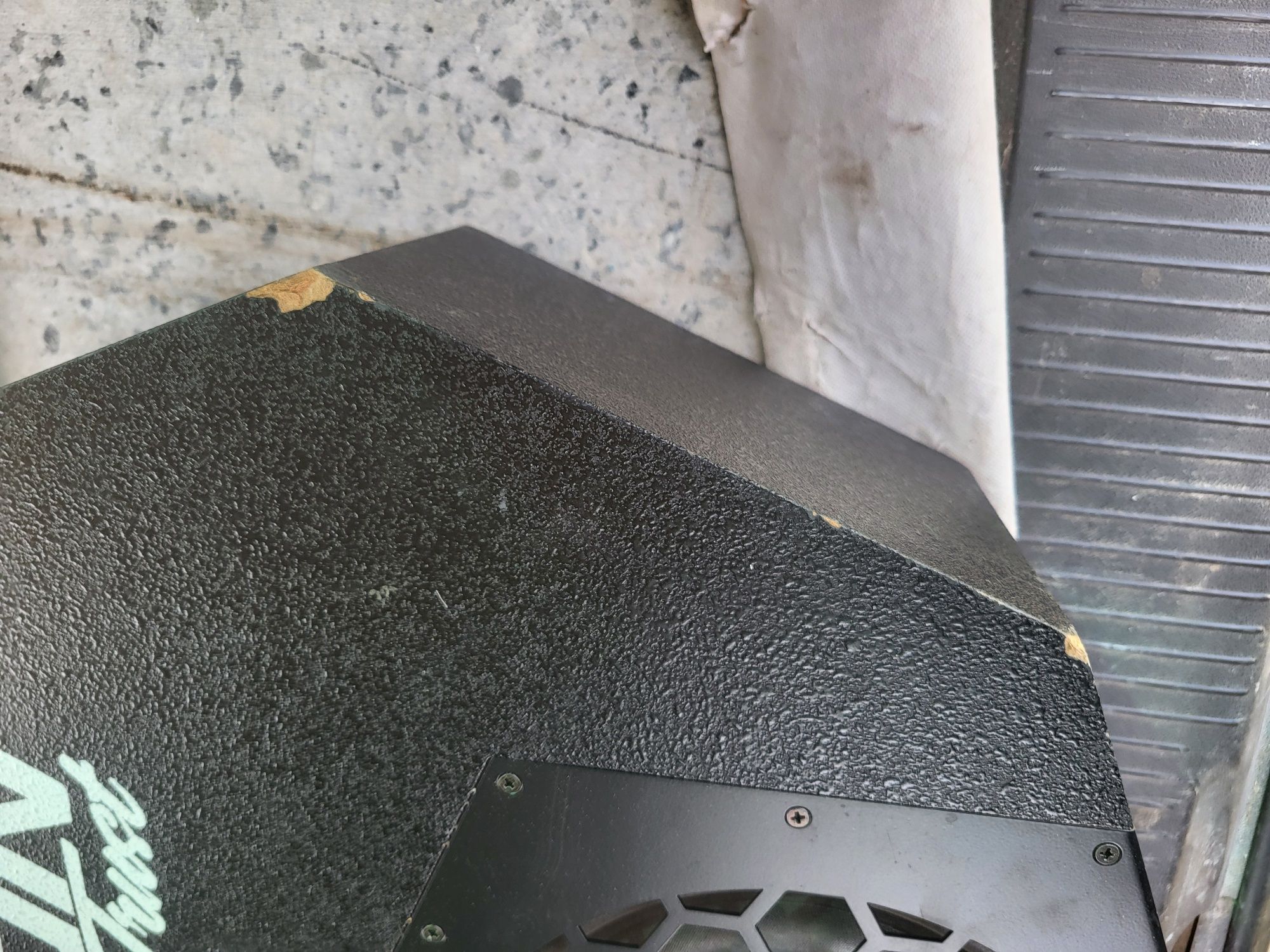 Subwoofer aktywny w koło zapasowe Eton res 10a