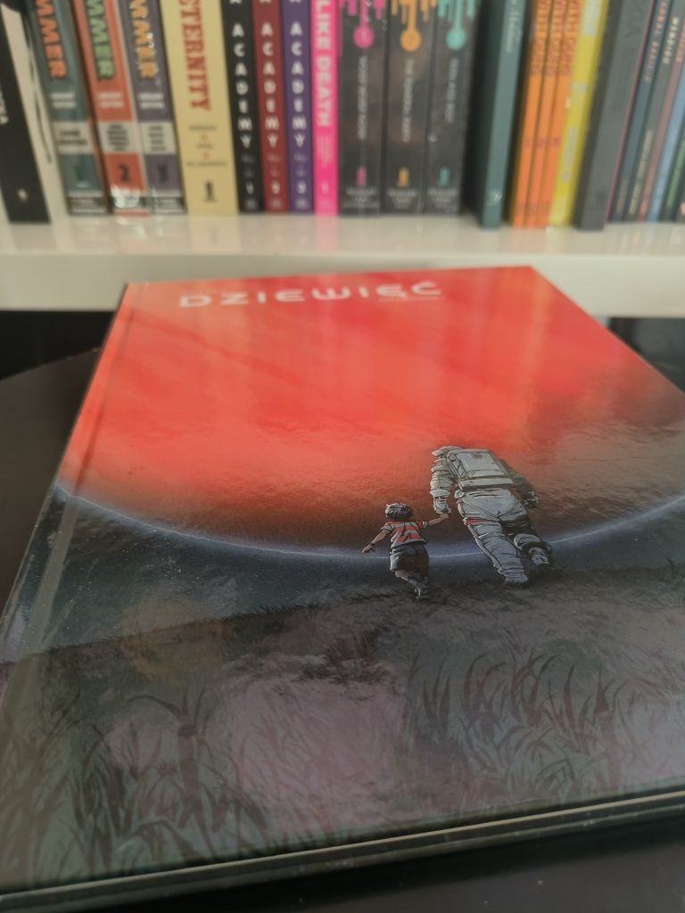 Dziewięć - Komiks