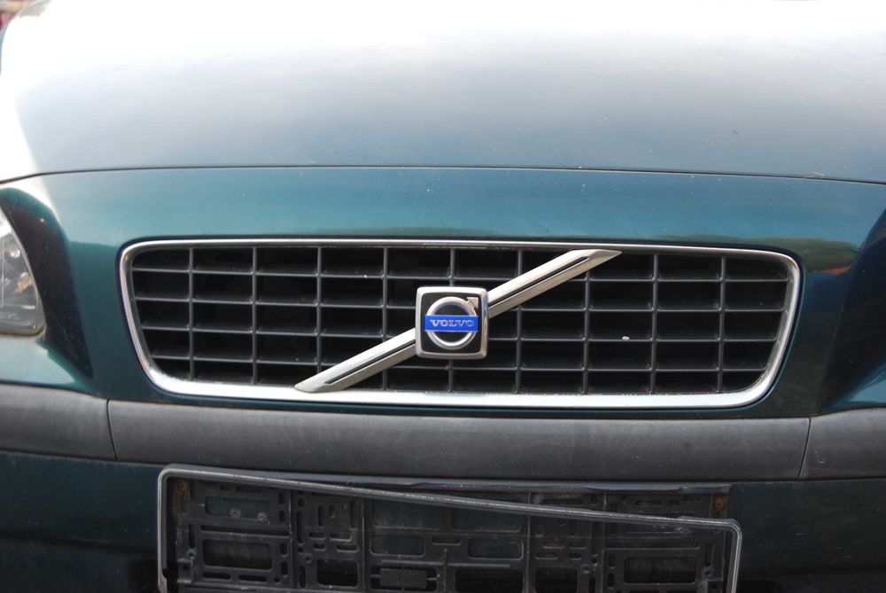 Części z: Volvo S60 2,4 140km z 2003r