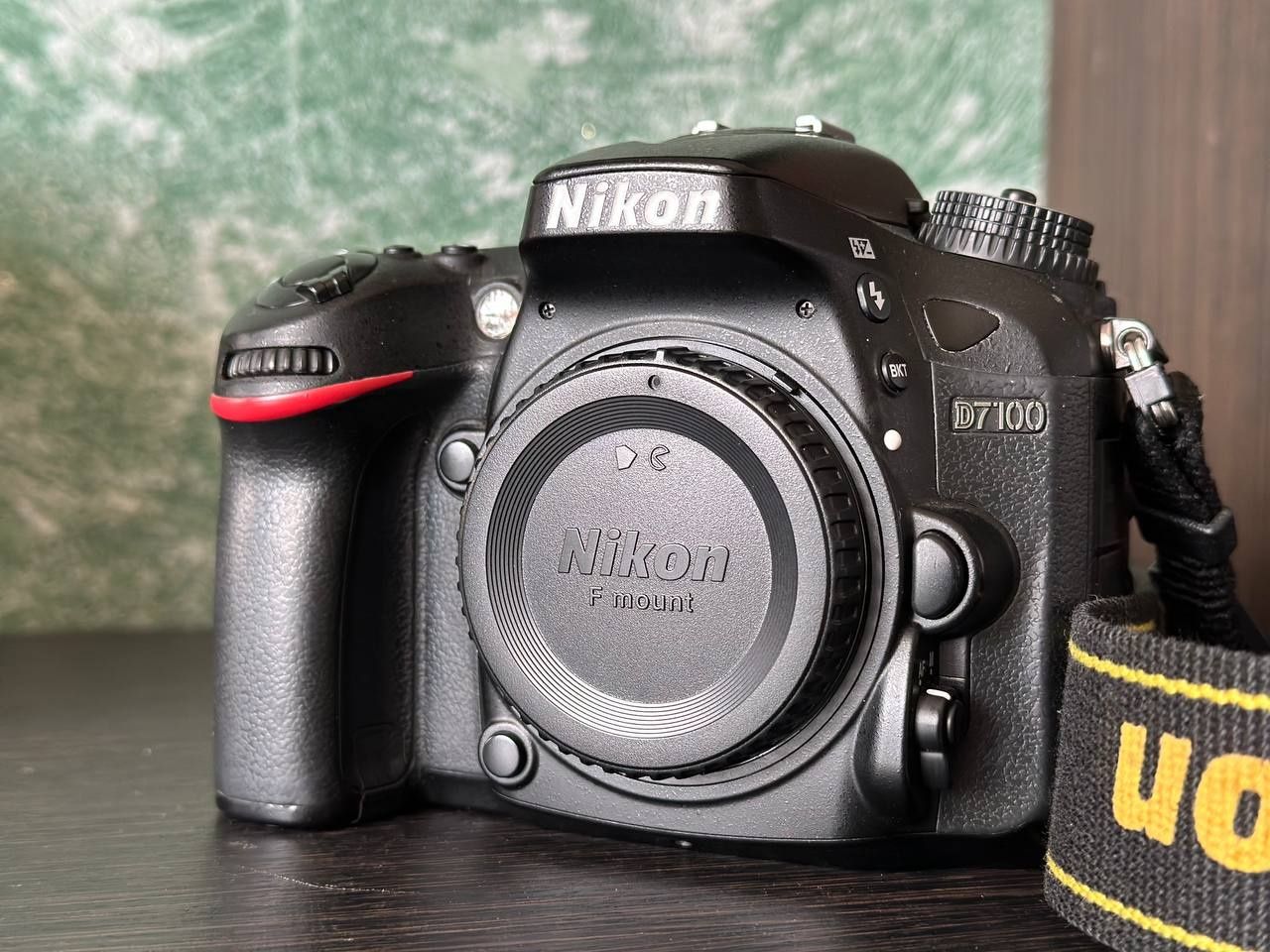 Nikon D7100 професійний фотоапарат