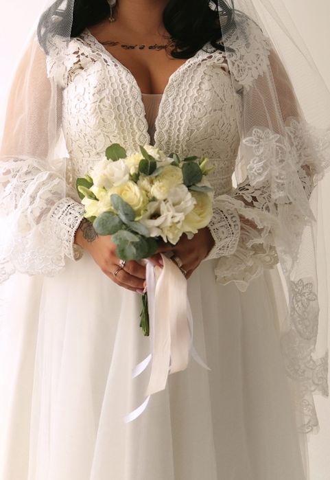 Продам весільну сукню