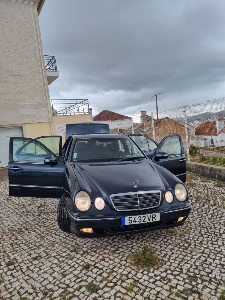 Mercedez E270 cdi ano 1999 caixa automática em excelente estado geral.