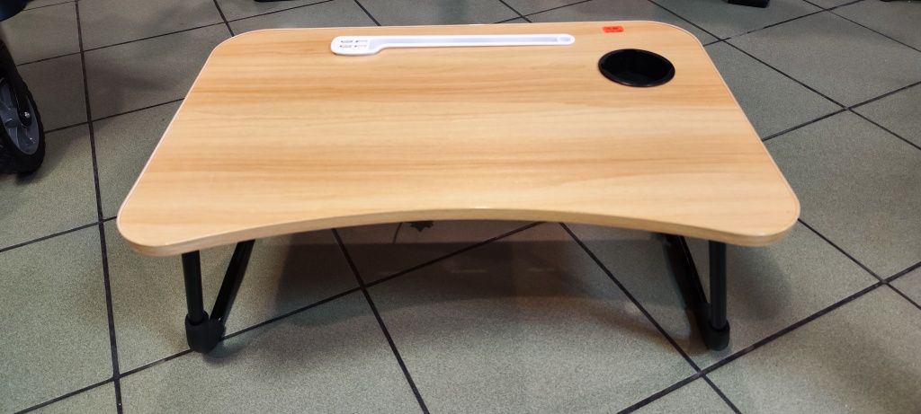 Stolik pod laptopa