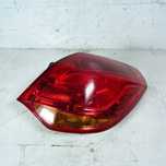 OPEL ASTRA J HB 5D LAMPA TYŁ PRAWA